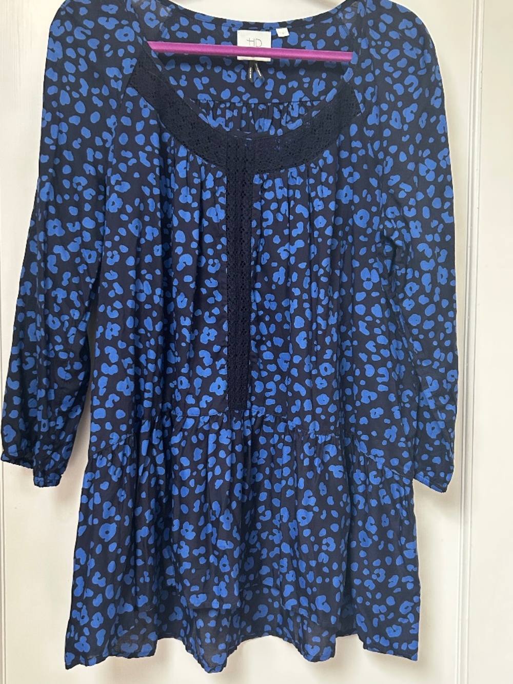 NWOT - WOMEN'S 3/4 SLEEVE TUNIC WITH LACE, BLACK/BLUE, SIZE L